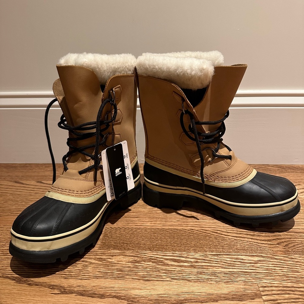 Sorel Caribou Women’s 7 waterproof winter boot